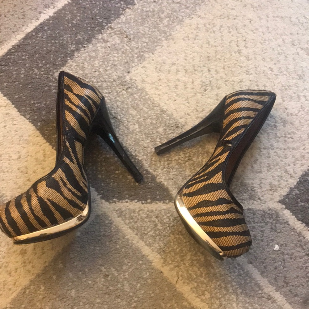 Platform High Heels - Picture 3 of 7